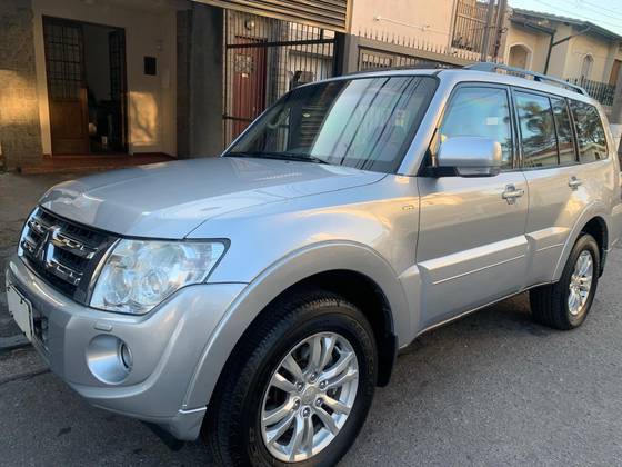 MITSUBISHI PAJERO FULL 3.8 HPE 4X4 V6 24V GASOLINA 4P AUTOMÁTICO